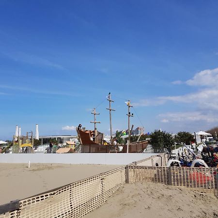 Nieuw App Met Tuin En Terras, Gratis Parking, Aan Zee, Vlakbij Brugge Apartamento Duinbergen Exterior foto